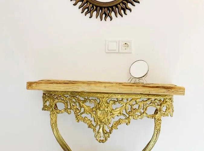 Poli Cave House Santorini ثيرا