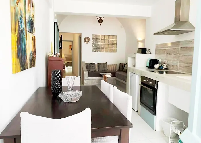 Poli Cave House Santorini ثيرا