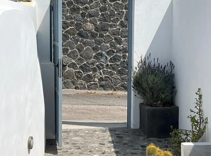 Poli Cave House Santorini Villa