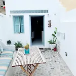 Poli Cave House Santorini * 费拉