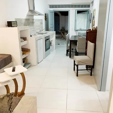 Poli Cave House Santorini * סנטוריני