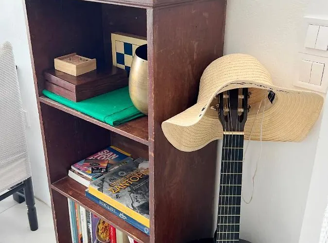 Poli Cave House Santorini